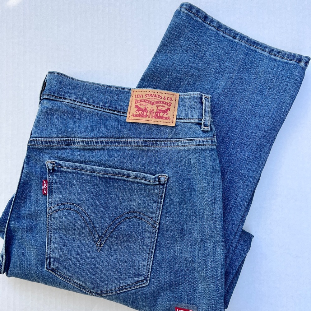 Levi's Classic Straight Jean Size 16  33X30